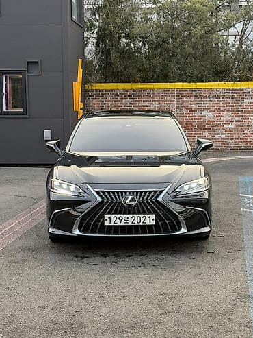 e 55 amg: Lexus ES: 2022 г., 2.5 л, Гибрид — 2