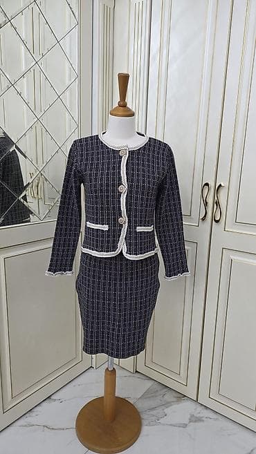 Костюм с юбкой, Модель юбки: Прямая, Миди, Пиджак, S at lalafo.kg Костюм с юбкой, Модель юбки: Прямая, Миди, Пиджак, S