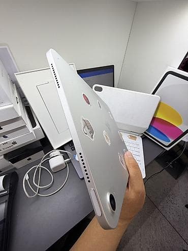 ipod pro: Планшет, Apple, память 128 ГБ, 10" - 11", Wi-Fi, Б/у, Классический цвет - Серебристый — 9