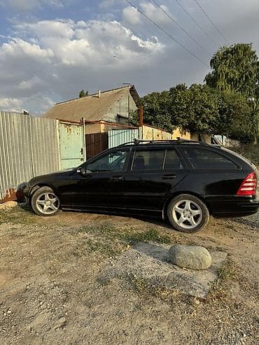полка бмв: Mercedes-Benz C-Class: 2003 г., 2.2 л, Автомат, Дизель, Универсал — 2
