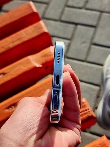 Аксессуары для мобильных телефонов: Смартфон XIAOMI 13 12/256гб компакт, отличный телефон, в комплекте 2 — 4