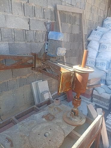 регулируемый стол для компьютера: Камнерезный/шлифовальный узел с поворотной консолью на столе - — 4