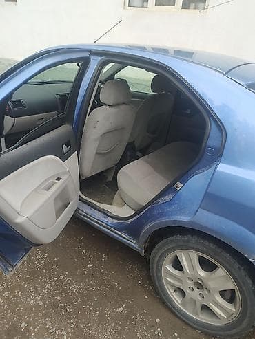 Ford Mondeo: 2001 г., Автомат, Бензин, Седан