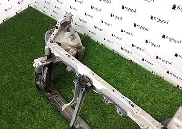 экран на машину: Toyota, 2003 г., Б/у, Оригинал — 2