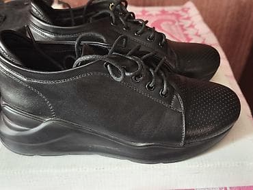 платье женское бишкек: Женские кожаные кроссовки/полуботинки черного цвета.б/у одевалась 1 — 2