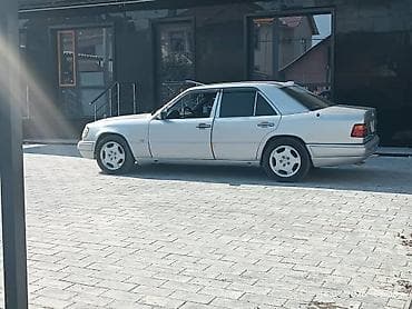Mercedes-Benz W124: 1995 г., 2.8 л, Автомат, Седан — 5