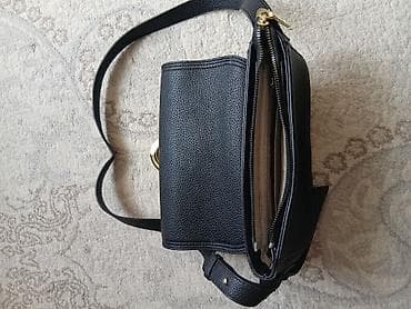 рюкзак через плечо: Сумка через плечо, компактная, черная, из фактурной эко-кожи с — 2