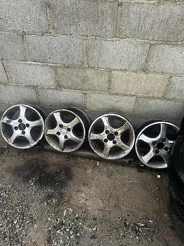 ступица для прицепа: Литые Диски R <13 Комплект, отверстий - 4, Б/у — 1