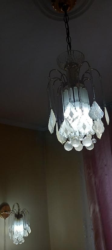 Продаю люстру 500сом, Бра 500сом. Комплект в хорошем состоянии