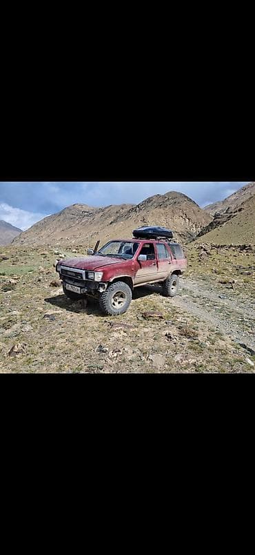 Унаа: Toyota 4Runner: 1991 г., 3 л, Кол менен иштөөчү, Бензин, Жол тандабас — 3