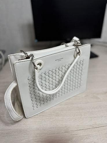 ami paris: Классическая сумка, Материал: Экокожа, Застежка на молнии, Женские, Б/у — 2