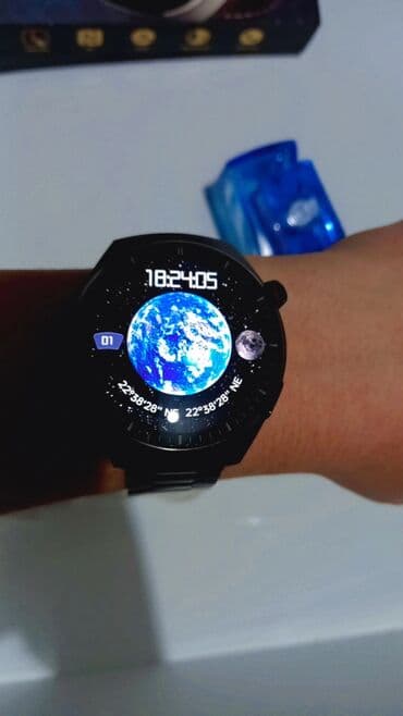 Смарт-часы с круглым дисплеем и комплектом аксессуаров