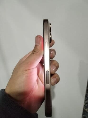 айфон se 2023: IPhone 16 Pro, Б/у, 128 ГБ, Золотой, Зарядное устройство, Чехол, 98 % — 3