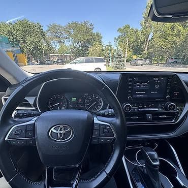 Toyota Highlander: 2021 г., 3.5 л, Автомат, Бензин, Кроссовер — 6