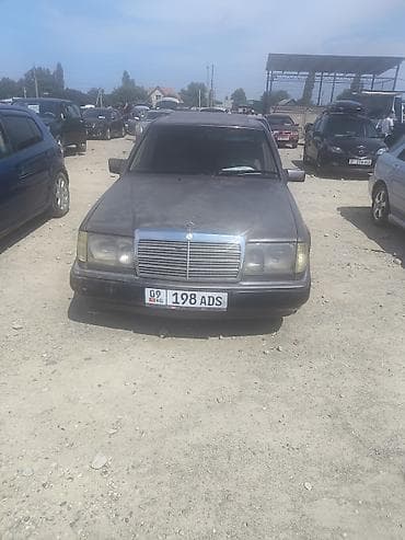Mercedes-Benz W124: 1991 г., Седан