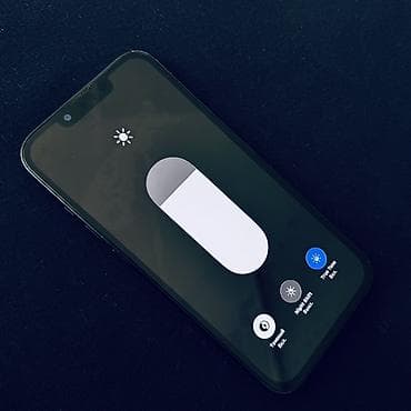 samsung 50: IPhone 13, Б/у, 256 ГБ, Midnight, Чехол, 84 % — 4