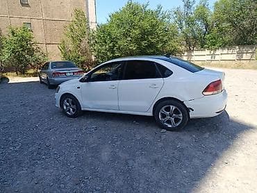nardo grey: Volkswagen Polo: 2017 г., Механика, Седан — 3