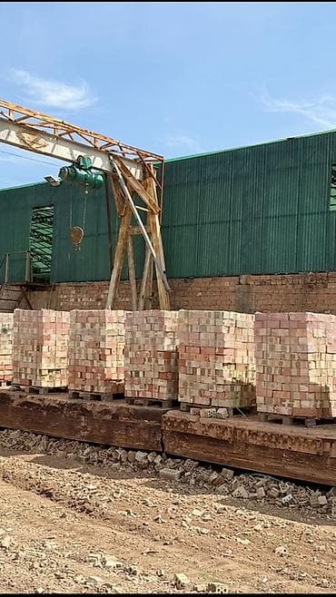 pop mart: Кирпич в поддонах 9 сом 
Качество высшее — 7