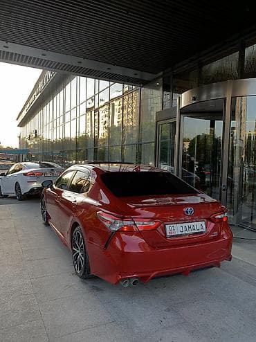 канадец: Toyota Camry: 2019 г., 2.5 л, Автомат, Гибрид, Седан — 3
