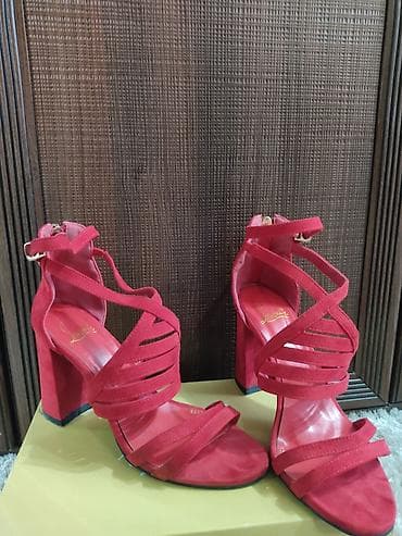 Личные вещи: Босоножки, 39, La Bottine Souriante, Б/у, цвет - Красный, Самовывоз, Платная доставка — 1