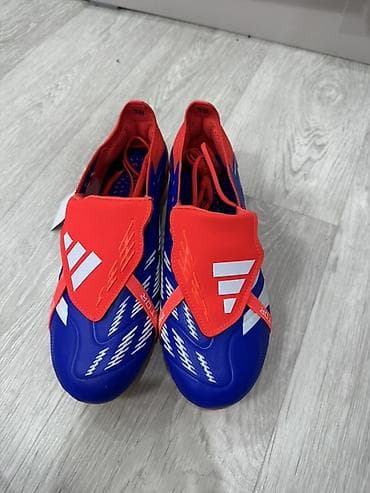 Футбольные бутсы Adidas Predator - Модель: Predator (бирка на шнурках