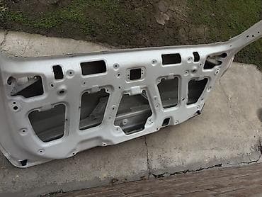 Капоттор жана комплектөөчүлөр: Багажниктин капкагы Kia, 2021 г., Колдонулган — 4