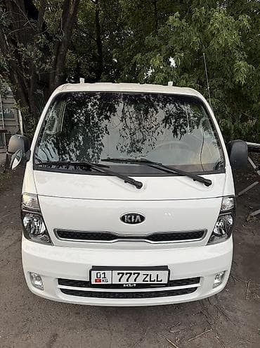 Транспорт: Kia BONGO: 2019 г., 2.5 л, Автомат, Дизель — 1