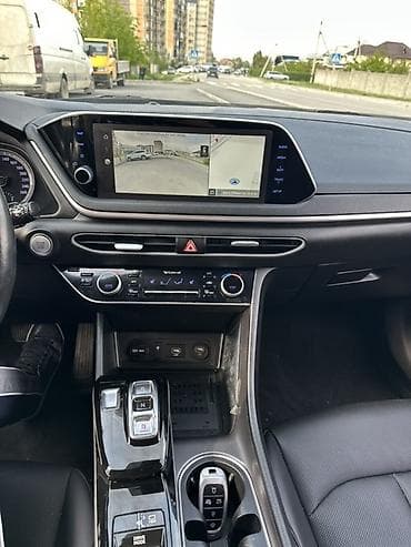 lf sonata: Hyundai Sonata: 2022 г., 2 л, Автомат, Гибрид, Фастбек — 10