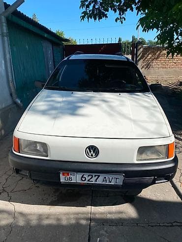 Унаа сатуу: Volkswagen Passat: 1992 г., 1.8 л, Кол менен иштөөчү, Бензин, Универсал — 2