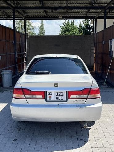 Унаа: Honda Accord: 2000 г., 2 л, Автомат, Газ, Седан — 1