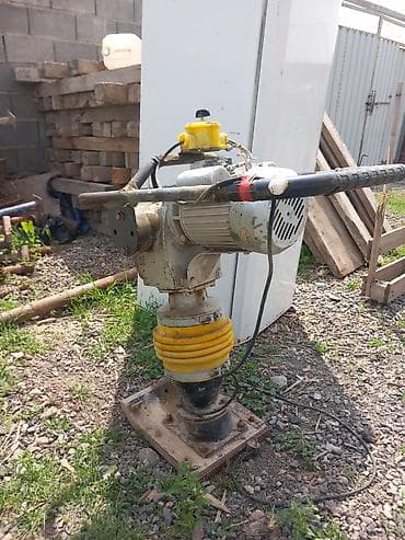 резка по бетону: Электрическая вибротрамбовка (трамбовка-«лягушка») для уплотнения — 1