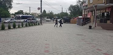 сдаю бизнес: Аренда офисов, 33 м², В бизнес центре, 1 линия — 4