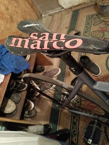 велики новые: Сидение на фикса карбоновый — 2