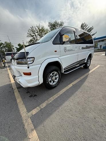 авто на метал: Mitsubishi Delica: 2001 г., 3 л, Автомат, Газ, Внедорожник — 1