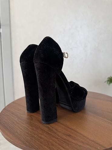 Туфли, 35, 36, Casadei, Б/у, цвет - Черный, Самовывоз, Платная доставка at lalafo.kg Туфли, 35, 36, Casadei, Б/у, цвет - Черный, Самовывоз, Платная доставка