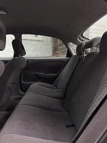 mini coper: Toyota Avensis: 1998 г., 2 л, Механика, Дизель, Хэтчбэк — 5