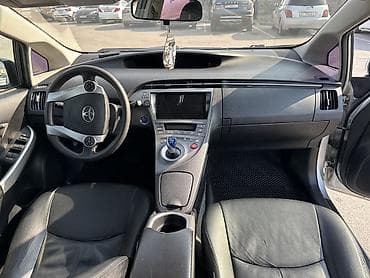 Toyota: Toyota Prius: 2015 г., 1.8 л, Вариатор, Гибрид, Хетчбек — 3