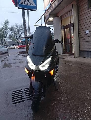 мт 09: Скутер-макси классa (чёрный), городской/туринговый. Цена: 35000 165 — 2