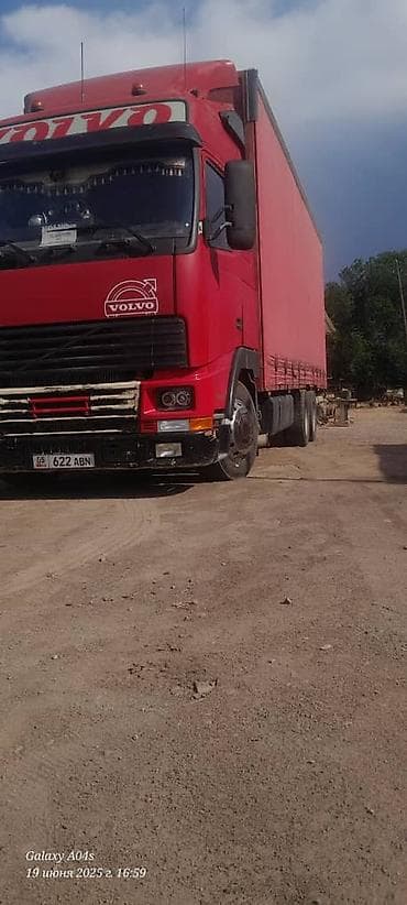 volvo кабина: Тягач, Volvo, Шторный — 2