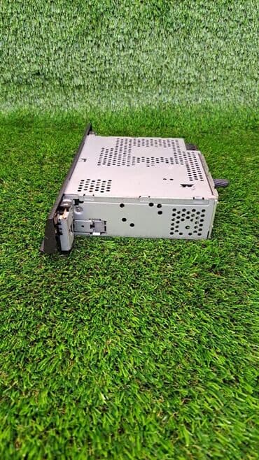 e39: Магнитофон Bmw 528I E39 M52 Марка: BMW Модель: 528i Год: 1998 Кузов — 3