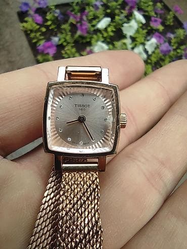 Классические часы часы, Tissot, Швейцария, Водонепроницаемые, Женские