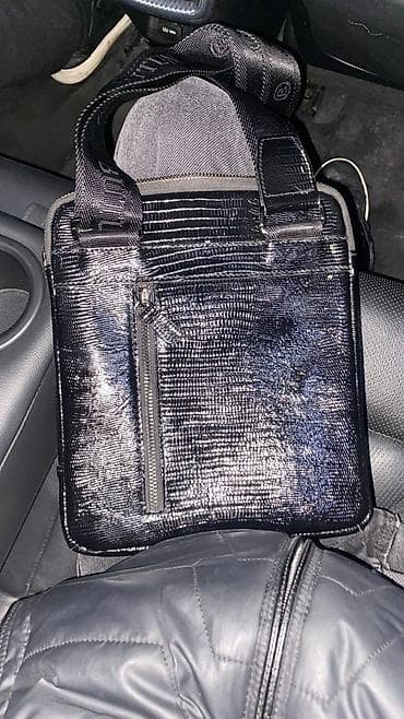 Шымдар: Прям новая,всего 2 раза носил — 1