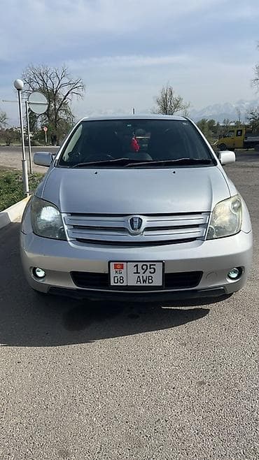 Toyota: Toyota Ist: 2004 г., 1.3 л, Автомат, Бензин, Хетчбек — 3