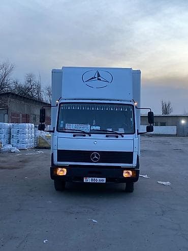 Грузовой фургон Mercedes-Benz (бортовой кабовер).Мотор 6 куб без — 2