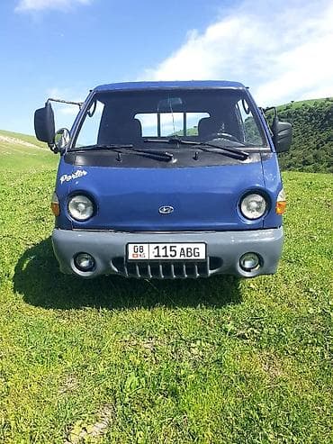 Hyundai Porter: 2000 г., 2.6 л, Механика, Дизель, Пикап at lalafo.kg Hyundai Porter: 2000 г., 2.6 л, Механика, Дизель, Пикап