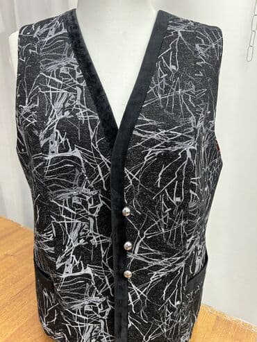 теннисный юбка: Женские жилеты, черно‑белая гамма, несколько вариантов принта — 8