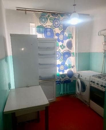 продаю квартиру 6 мкр: 1 комната, 33 м², 104 серия, 2 этаж, Старый ремонт — 1