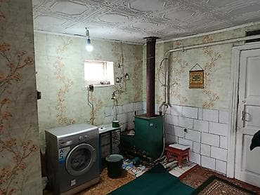 Сдаю в аренду гараж: Дом в с. Беловодск, пер. Советская, за магазином «Асел». - Участок — 8