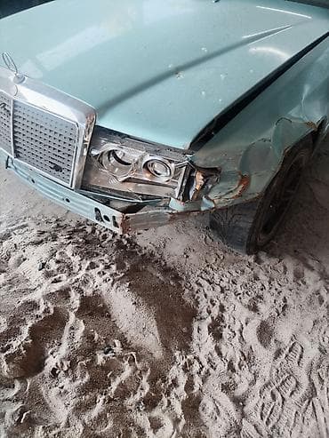 sprinter rex: Mercedes-Benz W124, седан, бирюзовый цвет. Классический кузов с — 2