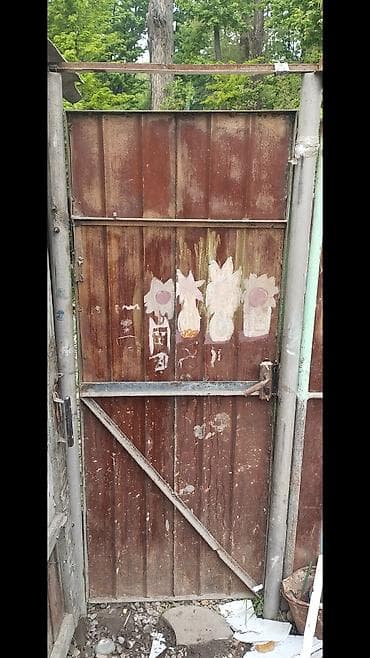Распашные ворота: Срочно продаю металлические ворота с калиткой из толстых советских — 4